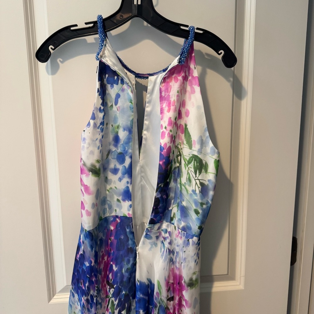 Carmen Marc Valvo Abstract Pink and Blue Floral Maxi Silk Dress | 6 - Picture 7 of 10